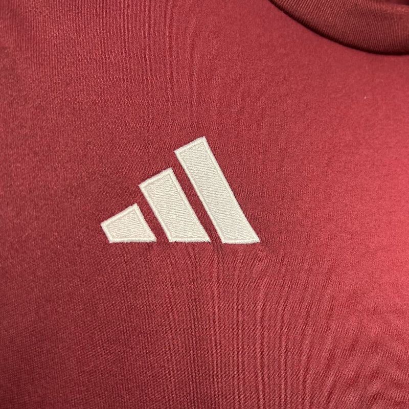 Adidas Sponsor