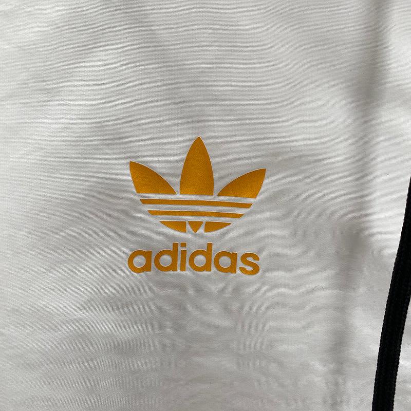 Adidas Sponsor